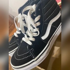 Girls old skool high top Vans